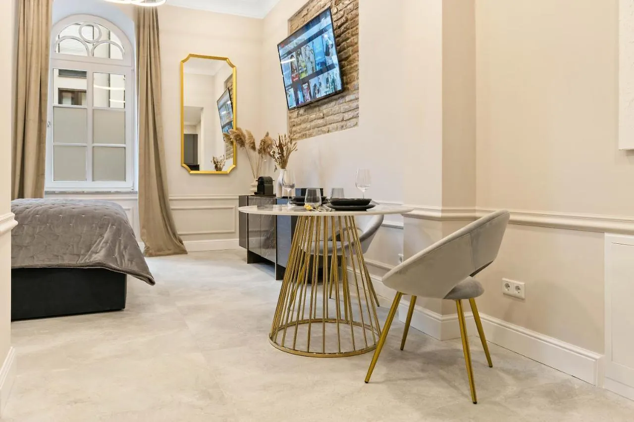 Design Studio I Center I Kingbed I New Augsburg Apartmán